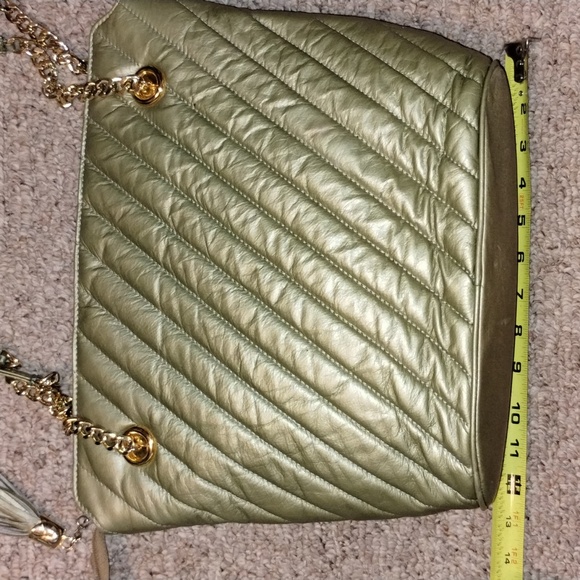 ⭐WOMEN'S Quilted Shoulder Bag Large Quilted Handbag Gold Chain - Picture 10 of 13